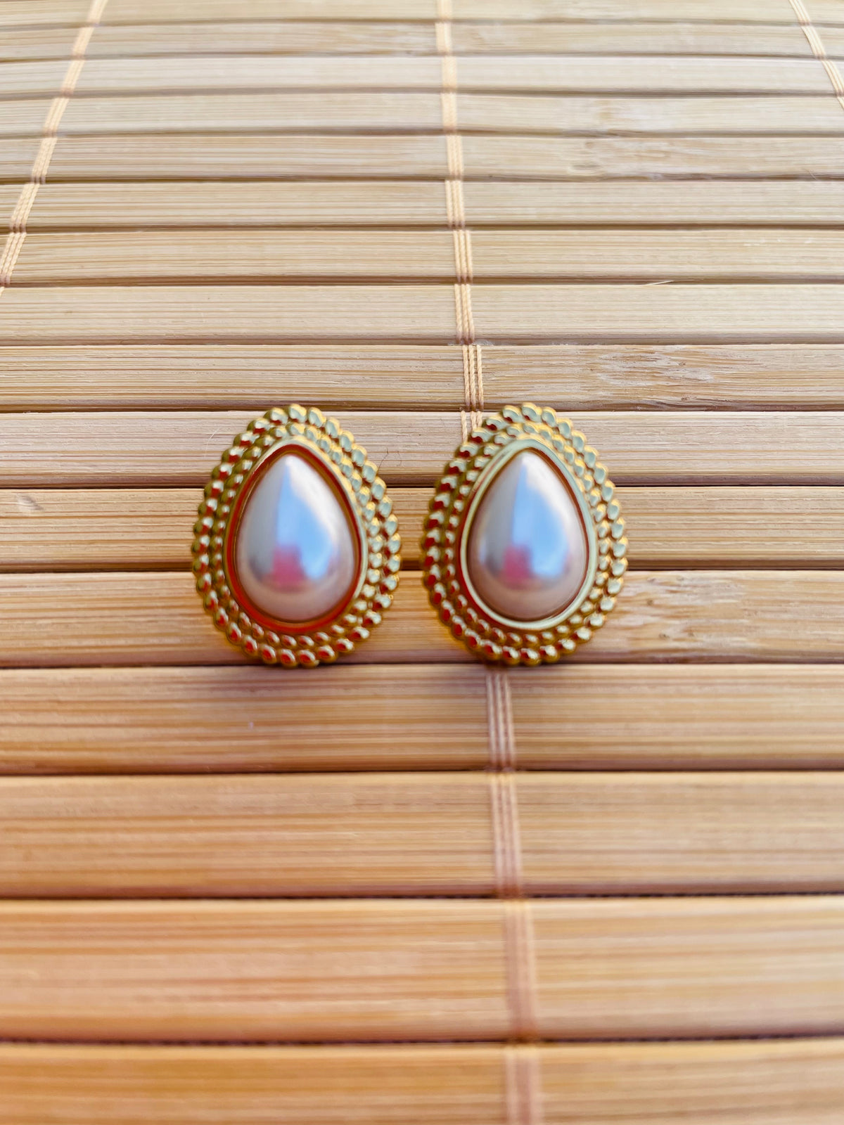 Aros Realeza