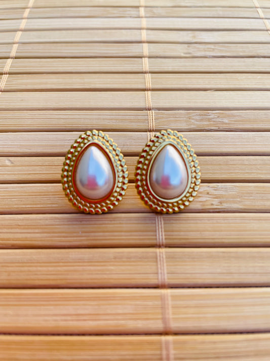 Aros Realeza