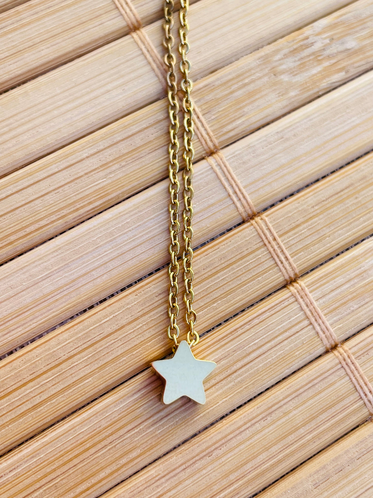 Collar Estrella Dorada