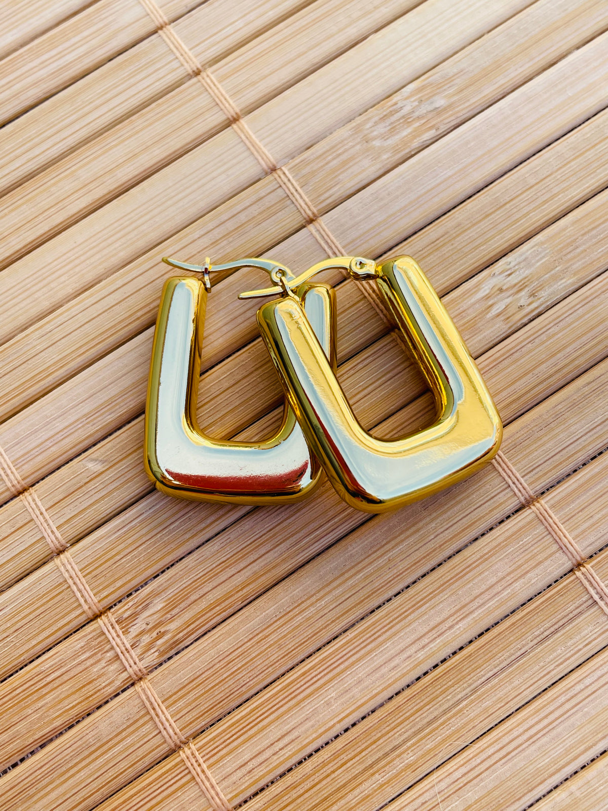 Aros Bold Square